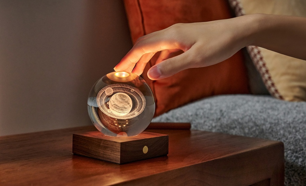 AMBER CRYSTAL LIGHT